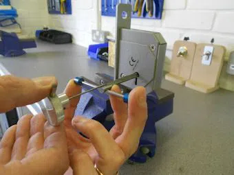 Logan Locksmith Shop Plantsville, CT 860-973-2432 - key-broke-in-lock